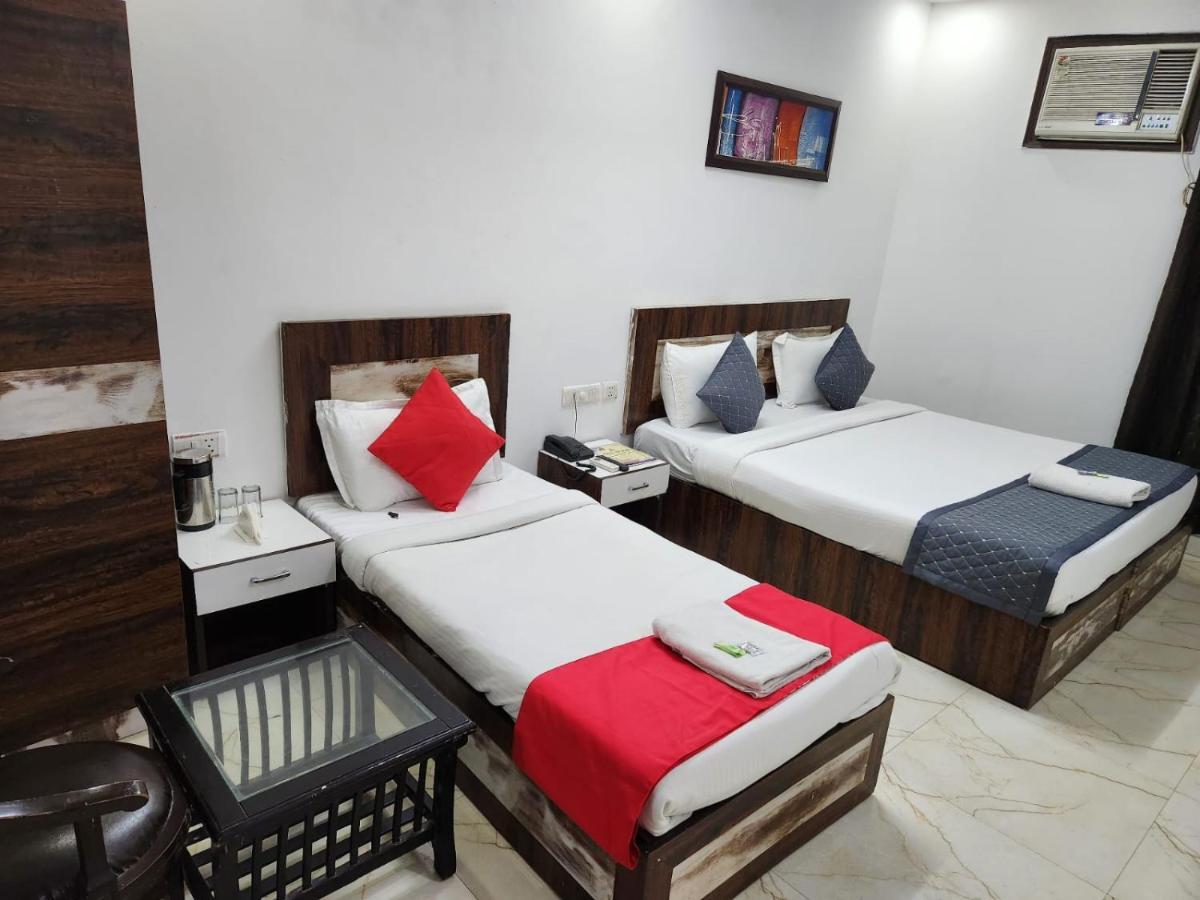 Hotel Clayton Near Igi Airport Delhi New Delhi Exterior photo