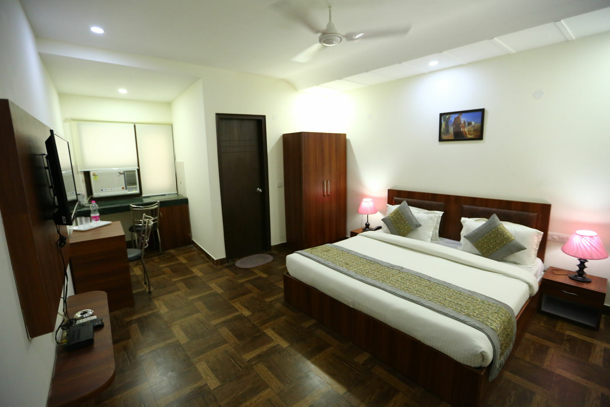 Hotel Clayton Near Igi Airport Delhi New Delhi Exterior photo