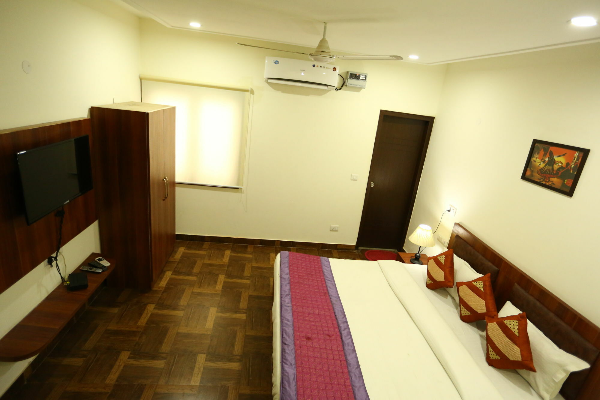 Hotel Clayton Near Igi Airport Delhi New Delhi Exterior photo