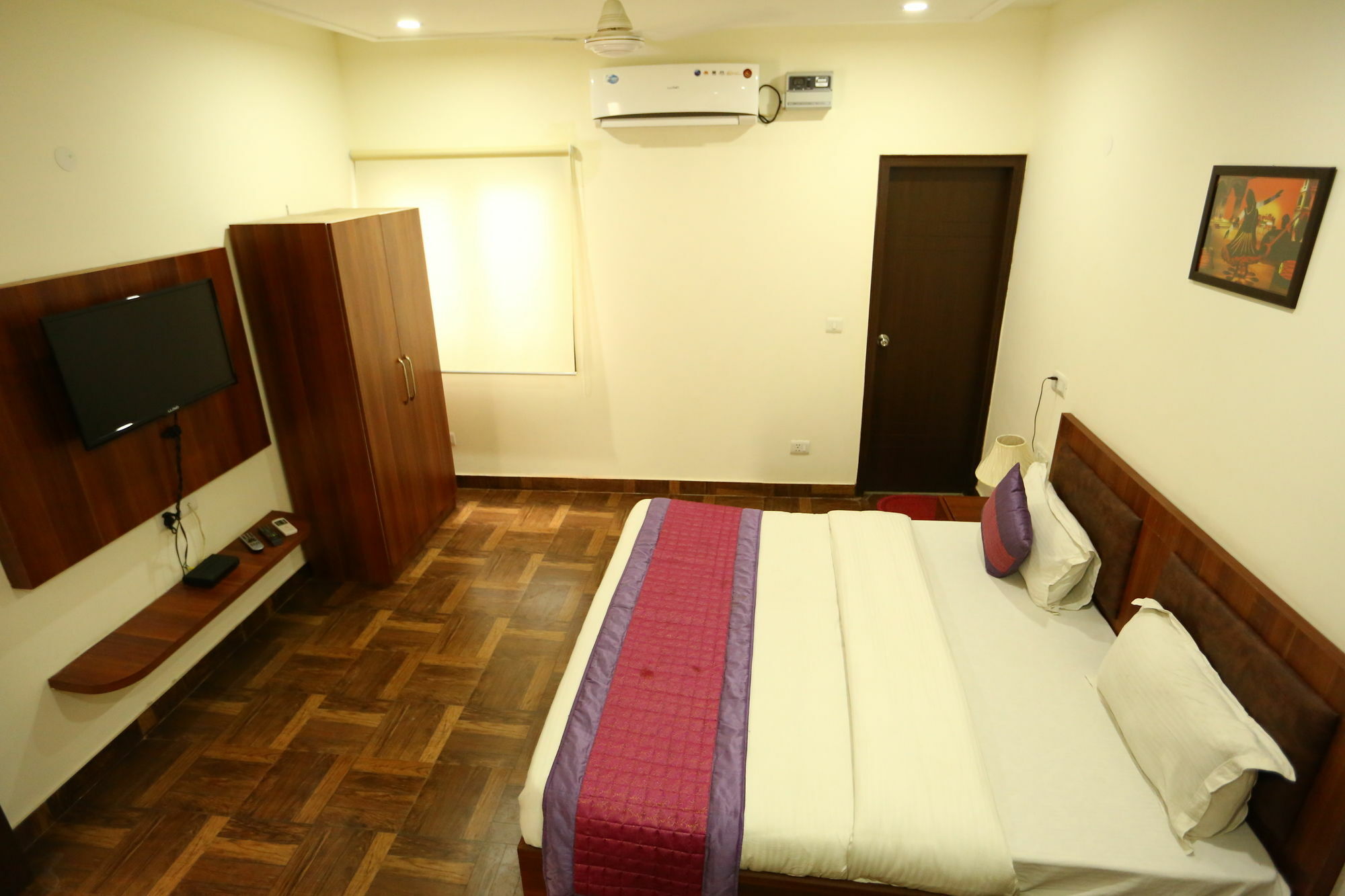 Hotel Clayton Near Igi Airport Delhi New Delhi Exterior photo